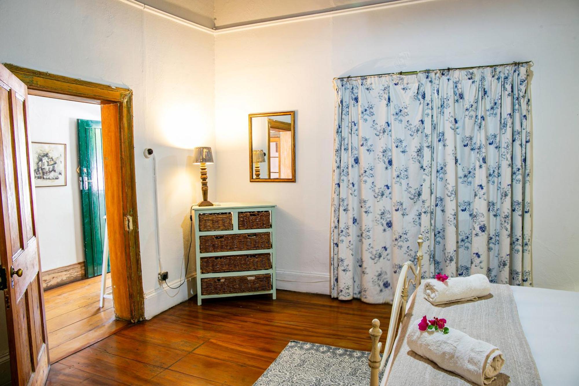 The Townhouse Villa Graaff Reinet Bagian luar foto