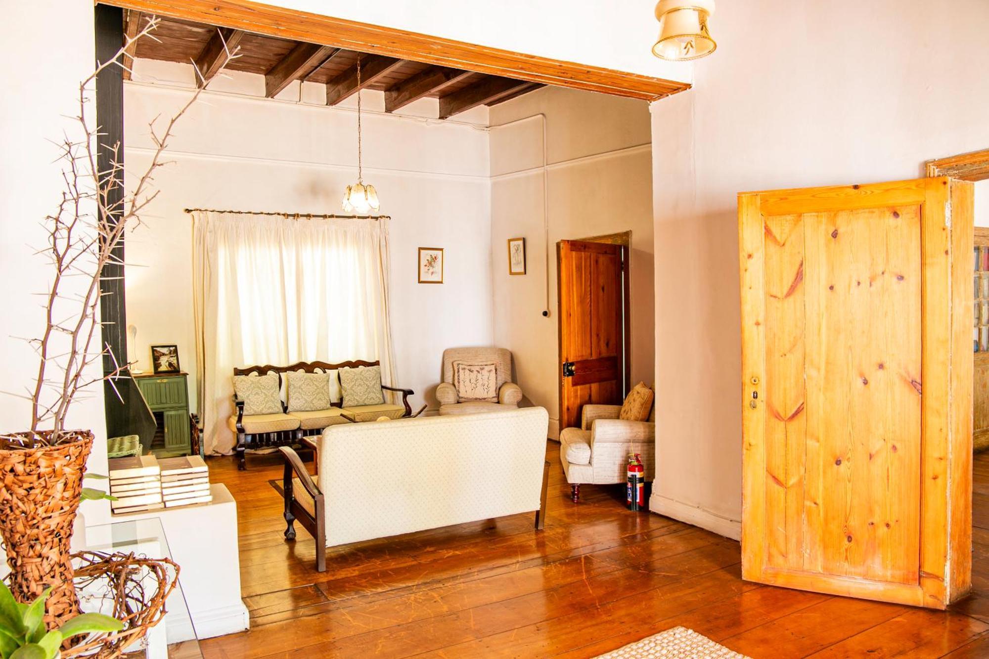 The Townhouse Villa Graaff Reinet Bagian luar foto